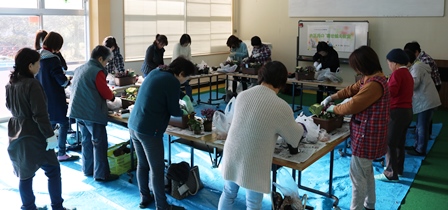 お正月の寄せ植え教室　和束町1