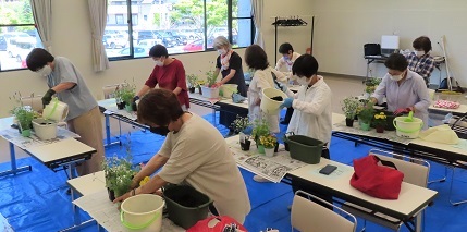 第2回寄せ植え教室　南山城村